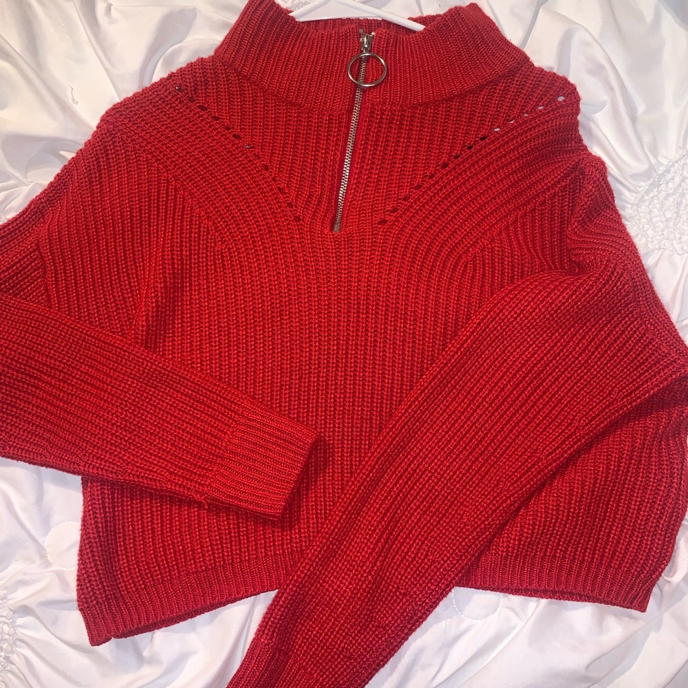 HM crop top sweater